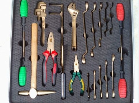 點(diǎn)擊查看詳細(xì)信息<br>標(biāo)題：無火花工具組 閱讀次數(shù)：5871