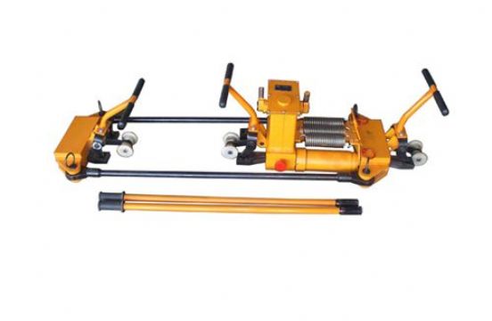 點(diǎn)擊查看詳細(xì)信息<br>標(biāo)題：YTF-400Ⅱ型液壓軌縫調(diào)整器 閱讀次數(shù)：2110