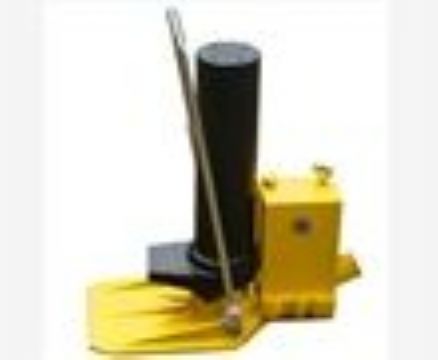 點擊查看詳細信息<br>標題：GYQD-196型寬枕板起道器 閱讀次數：2478