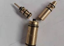 點擊查看詳細信息<br>標題：氣動錨桿鉆機上面氣馬達閥組 閱讀次數：1693